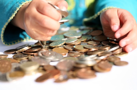 Res_4012499_children_money